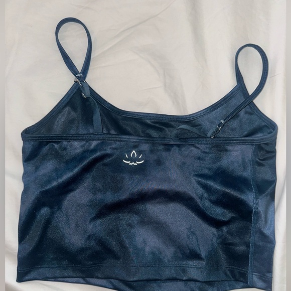 BEYOND YOGA Size Medium Tank Cropped - Picture 3 of 3